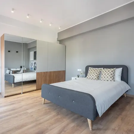 Апартаменты Alfie Center *