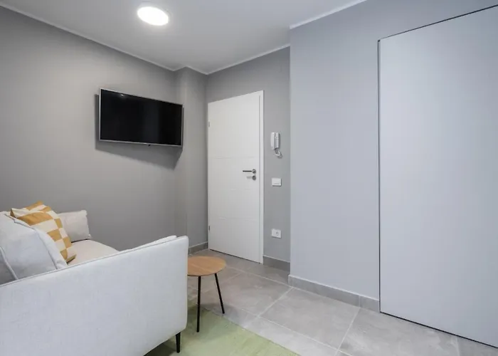 Alfie Center Bukarest