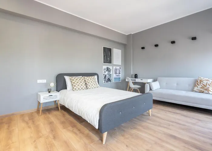 Alfie Center Apartment